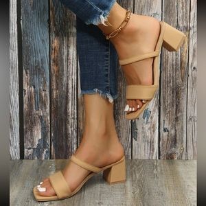Chunky nude heel